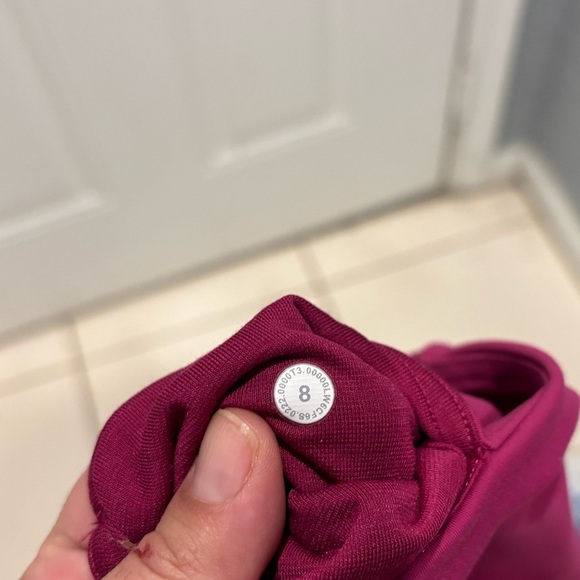 Lululemon InStill High-Rise Crop 23" in Magenta Purple 8 - Picture 7 of 7